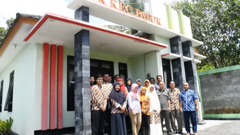 KEGIATAN PENGABDIAN MASYARAKAT DEPARTEMEN INFORMATIKA STTA DI KECAMATAN PATUK