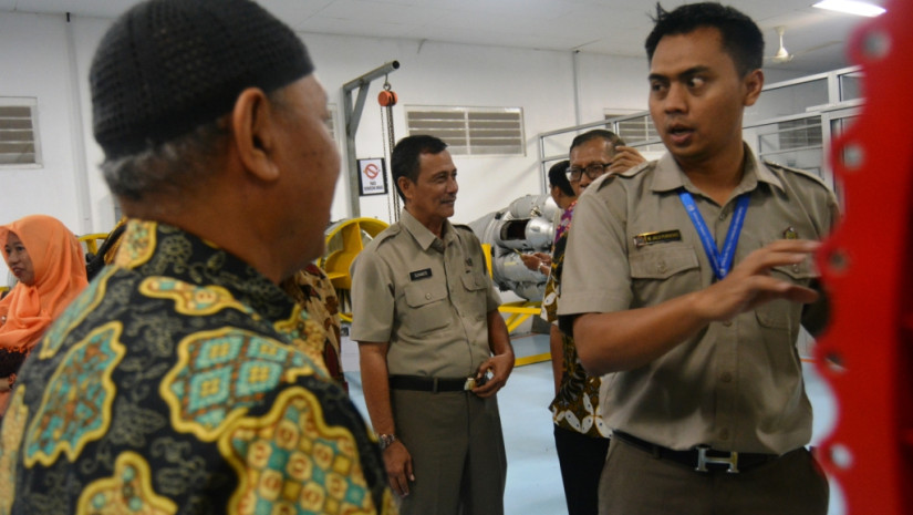 SMK PENERBANGAN KARTIKA AQASA BHAKTI KUNJUNGI STTA