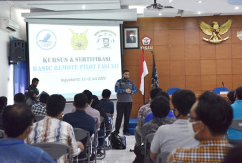 KURSUS DAN SERTIFIKASI BASIC REMOTE PILOT FASI XII DI STTA