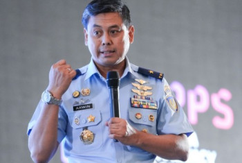 REKTOR ITD ADISUTJIPTO MENJADI NARASUMBER DALAM SIMPOSIUM TENTANG GENERATE AI