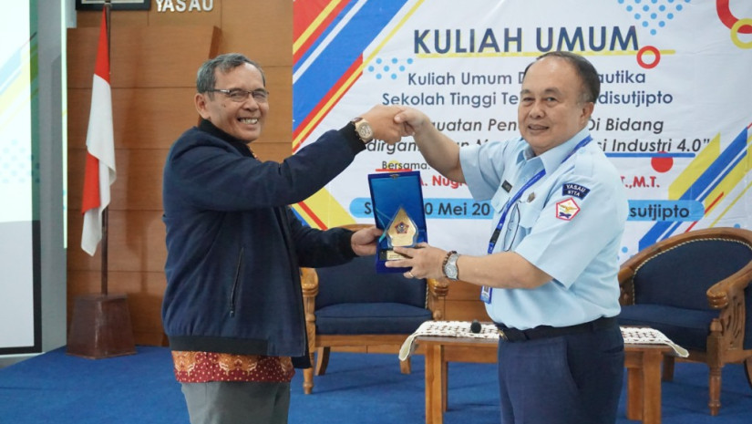 KULIAH UMUM D III AERONAUTIKA