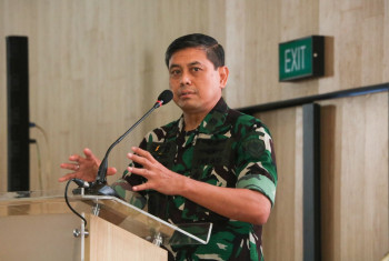 REKTOR ITD ADISUTJIPTO KEMBALI JADI DOSEN TAMU DI SESKOAU