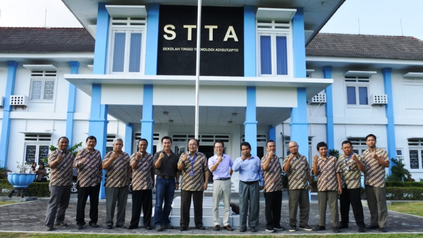 STTA HADIRKAN PROF. ING SONG YU DARI NATIONAL DONG HWA UNIVERSITY TAIWAN DALAM SESI KULIAH TAMU