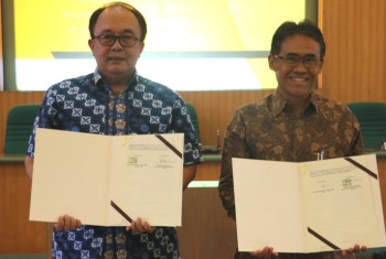 PENANDATANGANAN NOTA KESEPAHAMAN BERSAMA ANTARA UGM DENGAN STTA  DAN BEBERAPA PEMERINTAH DAERAH
