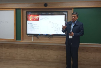 REKTOR ITD ADISUTJIPTO MEMPRESENTASIKAN PENELITIAN BLACK FLIGHT IDENTIFICATION USING MACHINE LEARNING DALAM KONFERENSI INTERNASIONAL ISI'23 DI BANGLORE, INDIA