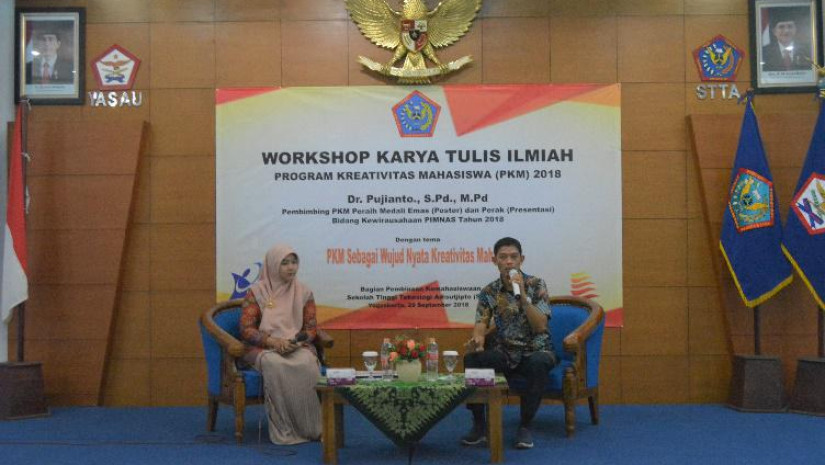 WORKSHOP KARYA TULIS ILMIAH DAN PKM 2018 DI STTA