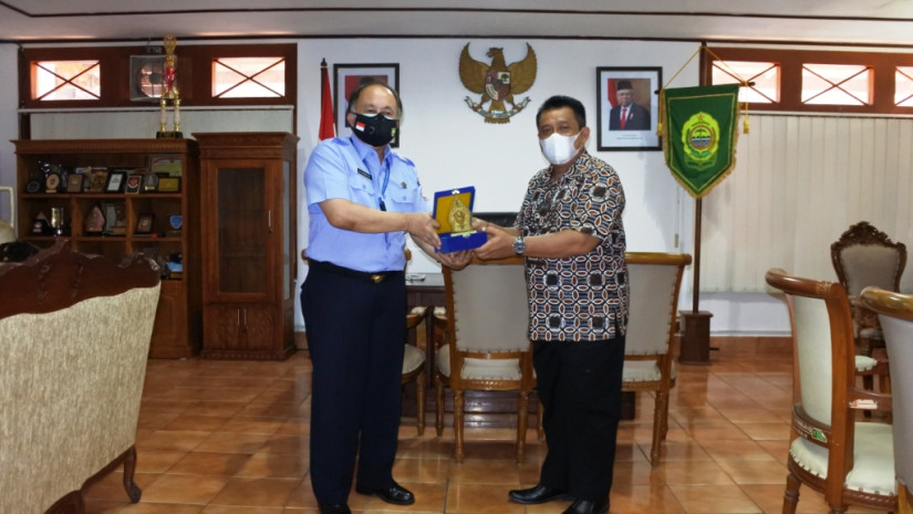 WAKIL BUPATI BANTUL TERIMA KUNJUNGAN REKTOR ITDA