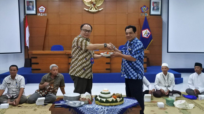 STTA GELAR DOA BERSAMA DALAM RANGKA MENYAMBUT PENERIMAAN MAHASISWA BARU T.A 2020 / 2021