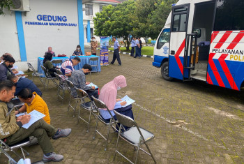 MOBIL SIM DAN STNK KELILING SATLANTAS POLRES BANTUL HADIR DI HALAMAN ITD ADISUTJIPTO